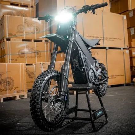 COMPACT & LIGHTWEIGHT